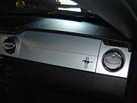 05-09 GT fender emblem on dash...-dsc00849.jpg