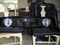2011 mustang GT OEM front grille w/ fog lamps-dscn0268.jpg