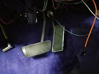 Gas and brake pedals too close-20161002_213905.jpg