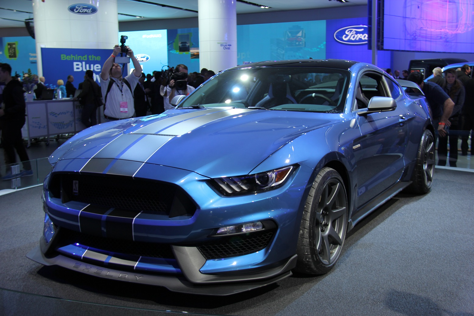 2016 Ford Mustang Shelby GT350R (1)