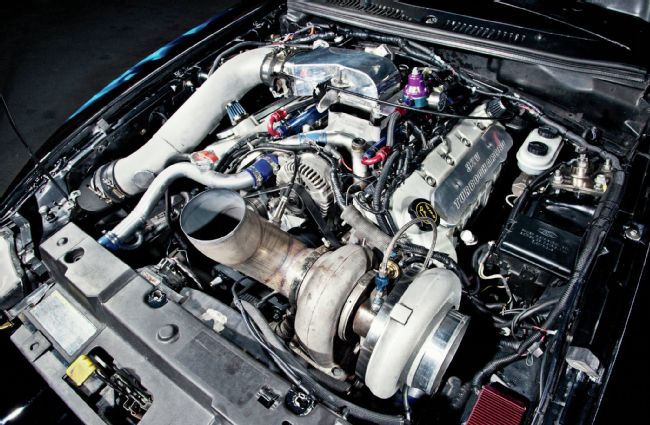 2003-ford-mustang-cobra-engine-view