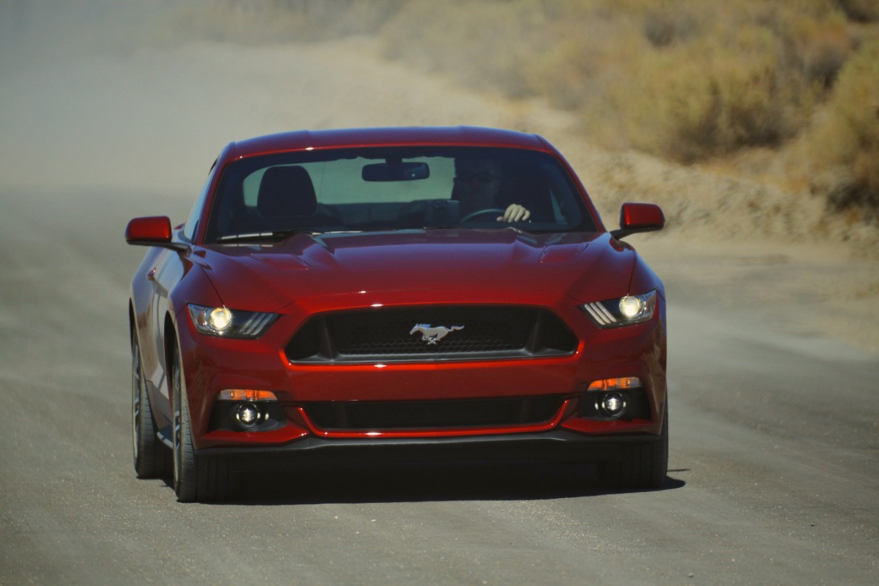 2015-Mustang-GT-026
