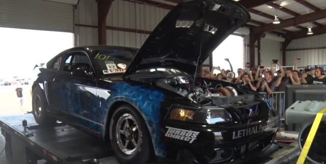Watch a 1,300-Horsepower Cobra Beat Everyone at TX2K15