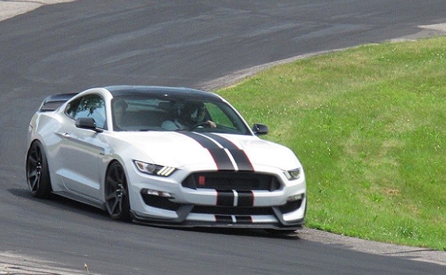 Shelby GT350R as Quick as Porsche 911 GT3 says Ford