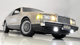 High-Speed Comfort in a Mint Lincoln Mark VII LSC