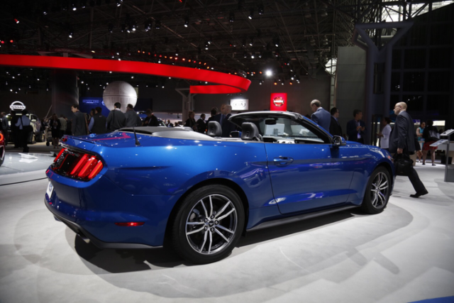 Автокресло mustang 9 36