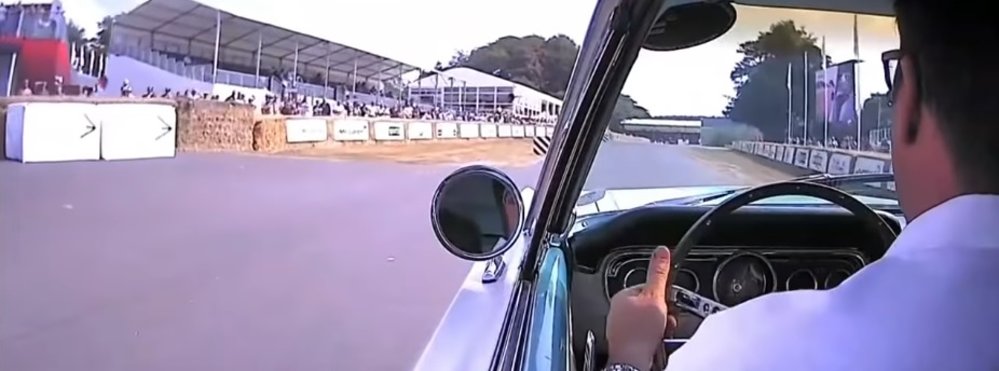 Goodwood 1965 Mustang Driver Helping