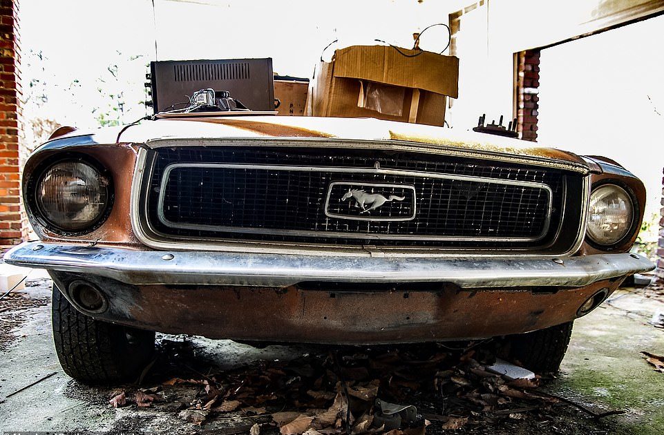 Abandoned 1968 Mustang in Alabama.