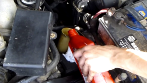 Ford Mustang V6 and GT 2005-2014: How to Replace Power Steering Fluid