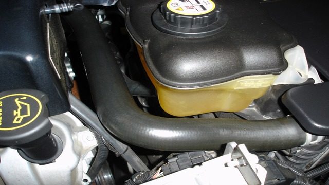 Ford Mustang V6 and Mustang GT 1994-2004: How to Flush Radiator