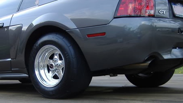 Ford Mustang GT 1996-2014: High Performance Tire Review