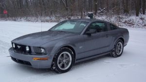 Ford Mustang V6 and Mustang GT 1994-2014: Winter Driving
