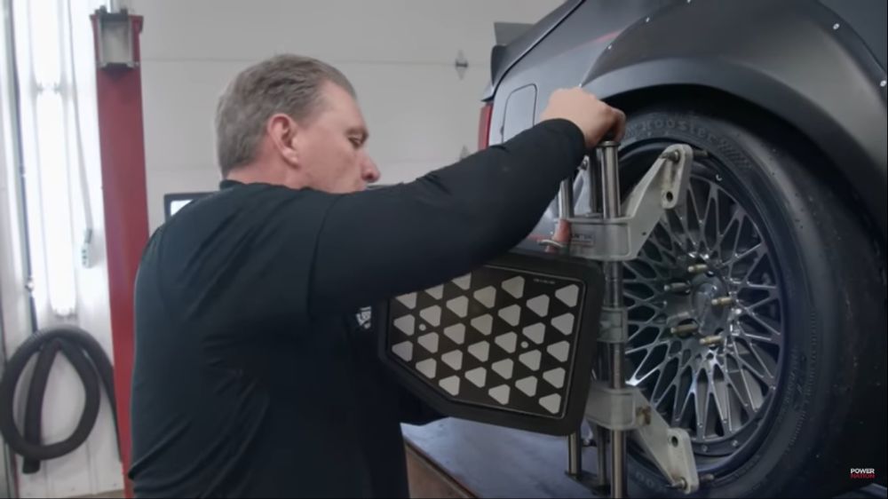 Video: Track-Ready Alignment For Your Fast Fox