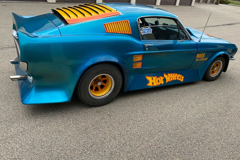 Custom 1967 Ford Mustang Fastback